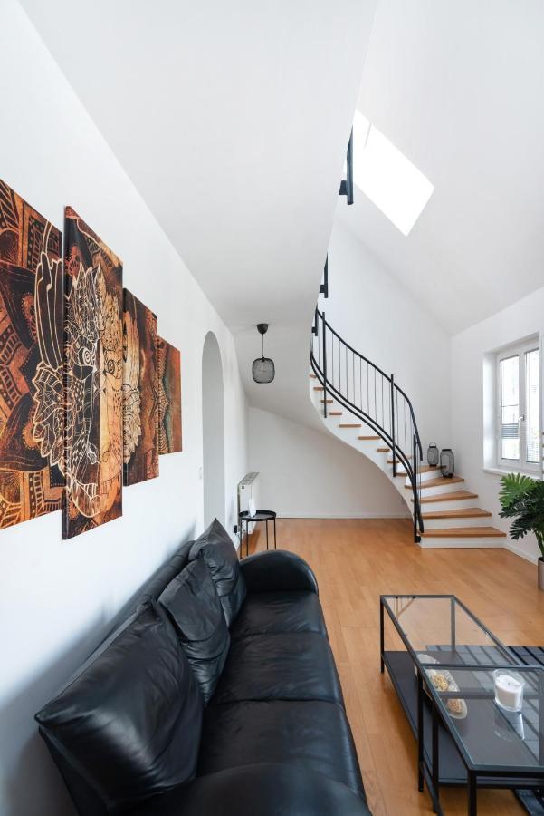 Roof With Terrace, Parking And Ac