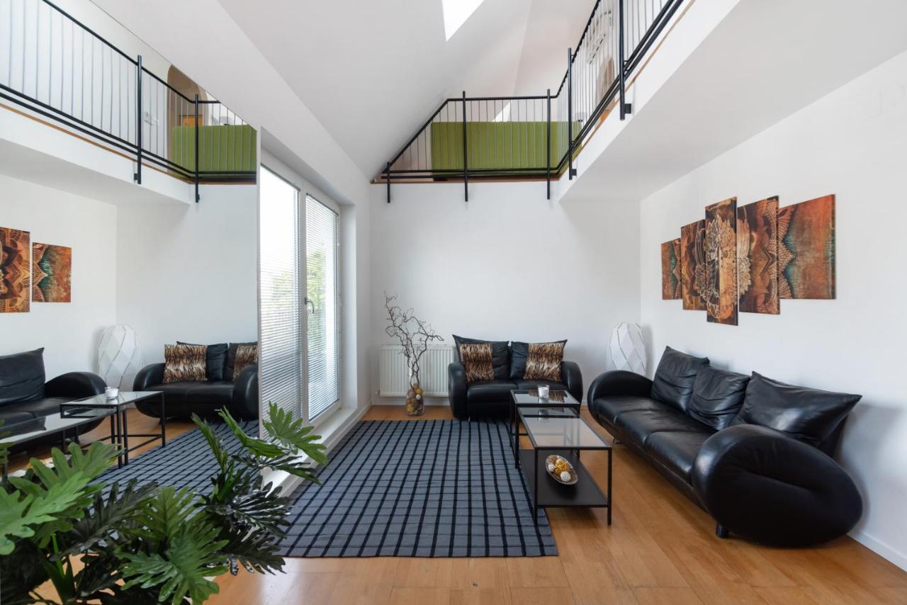 Roof With Terrace, Parking And Ac Apartament